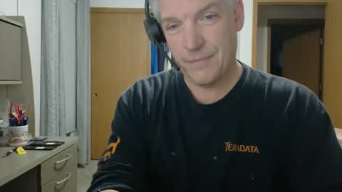 Snapshot of master_thorn chatting on 12-01-25, 03:11 Master Thorn online show from 12-01-25, 03:11