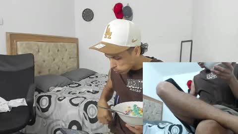 Snapshot of masteralda09 chatting on 10-17-25, 03:14 Alpha junior online show from 10-17-25, 03:14