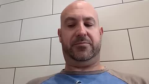 Snapshot of masterclass69er chatting on 09-29-25, 01:27 Bob online show from 09-29-25, 01:27