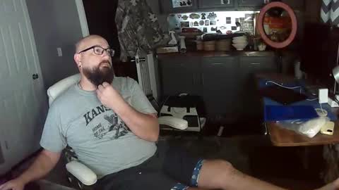 Snapshot of masterdurt chatting on 11-25-25, 11:43 The Big Duurty online show from 11-25-25, 11:43