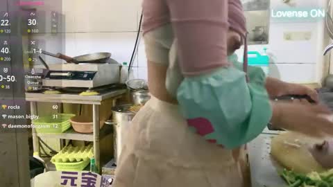 Snapshot of masubaby chatting on 11-13-25, 06:34 SuSu online show from 11-13-25, 06:34