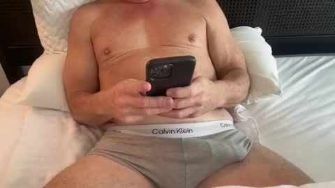 Snapshot of mat0891 chatting on 12-15-25, 04:11 mat0891 online show from 12-15-25, 04:11