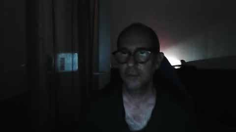 mat11efou online show from 10-25-25, 04:09