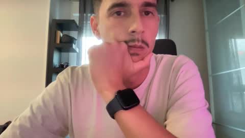 Aaron online show from 10-23-25, 04:28