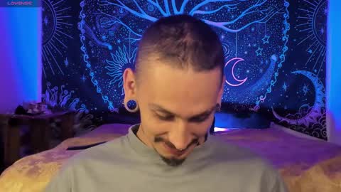 Snapshot of mateo60_ chatting on 02-01-25, 01:02 Mateo online show from 02-01-25, 01:02