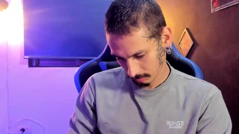 Snapshot of mateo60_ chatting on 02-28-25, 11:23 Mateo online show from 02-28-25, 11:23