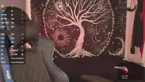 Snapshot of mateo60_ chatting on 10-20-25, 04:51 Mateo online show from 10-20-25, 04:51