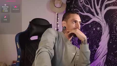 Snapshot of mateo60_ chatting on 11-03-25, 11:48 Mateo online show from 11-03-25, 11:48