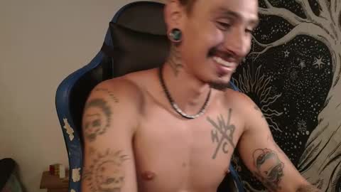 Snapshot of mateo60_ chatting on 11-24-25, 06:18 Mateo online show from 11-24-25, 06:18