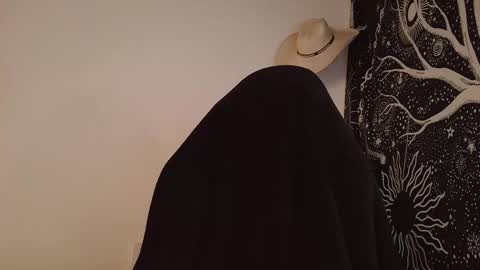 Snapshot of mateo60_ chatting on 11-29-25, 05:05 Mateo online show from 11-29-25, 05:05