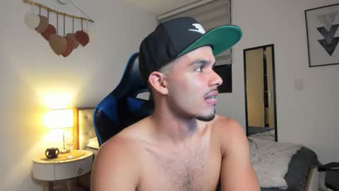 Snapshot of mateoleone chatting on 11-04-25, 11:59 Matt online show from 11-04-25, 11:59