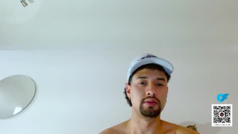 STRURIBE ON INSTAGRAM online show from 11-10-25, 09:25