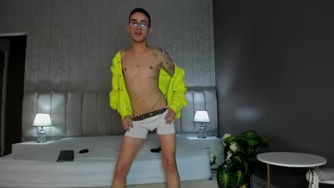 Snapshot of mathewangel_ chatting on 01-24-25, 12:52 Matthew online show from 01-24-25, 12:52