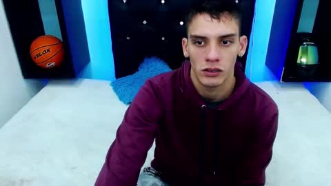 mathews_hot21 online show from 09-29-25, 05:51