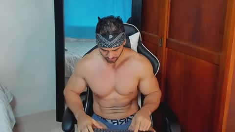 mathews_smith online show from 11-22-25, 11:42