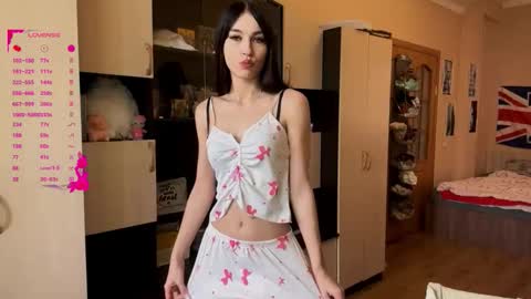 Snapshot of mathildafutch chatting on 10-19-25, 10:05 Monika online show from 10-19-25, 10:05