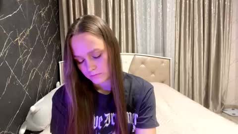 Anny Simpson online show from 09-21-25, 06:09