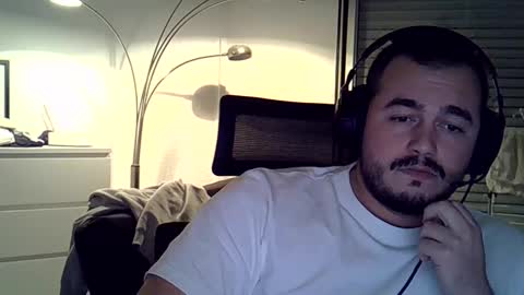 Snapshot of mathou34 chatting on 12-04-24, 07:23 Mathou online show from 12-04-24, 07:23