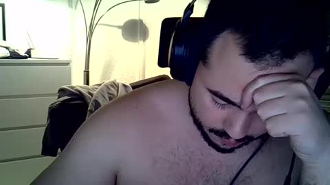 Snapshot of mathou34 chatting on 12-04-24, 10:30 Mathou online show from 12-04-24, 10:30