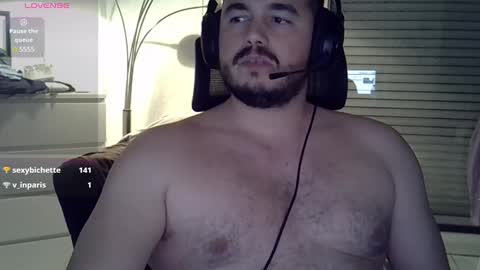 Snapshot of mathou34 chatting on 12-17-24, 09:49 Mathou online show from 12-17-24, 09:49