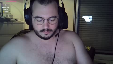 Snapshot of mathou34 chatting on 12-19-24, 06:34 Mathou online show from 12-19-24, 06:34