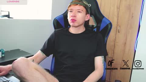 Snapshot of mathwx_ chatting on 11-14-25, 01:54 Alejandro Alex online show from 11-14-25, 01:54