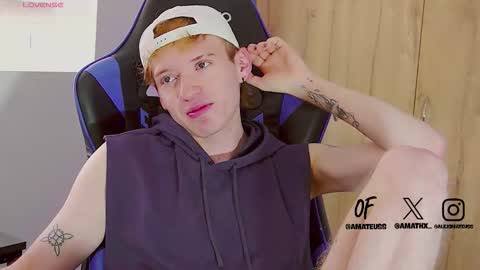 Snapshot of mathwx_ chatting on 11-27-25, 03:58 Alejandro Alex online show from 11-27-25, 03:58