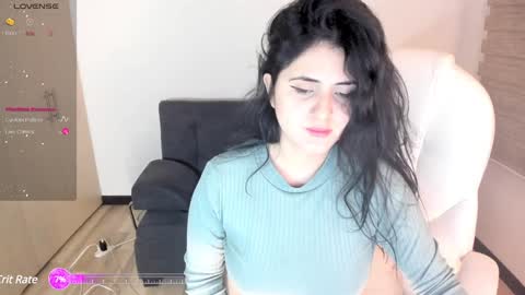 Snapshot of matilda_sweet18 chatting on 02-07-25, 01:58 Lucia online show from 02-07-25, 01:58