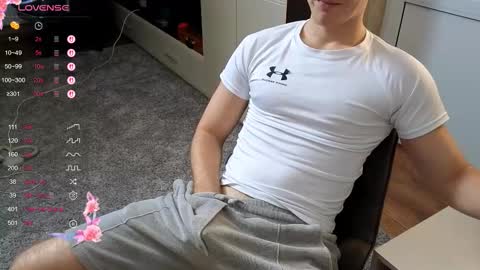 Snapshot of matt_aniston chatting on 12-16-25, 09:09 Matt online show from 12-16-25, 09:09