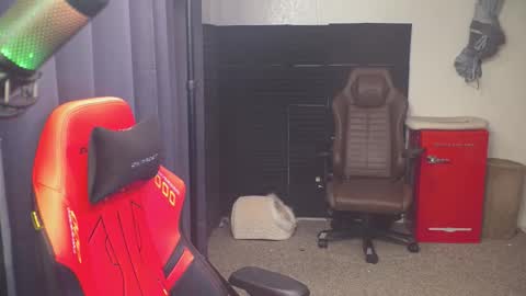 Snapshot of mattcashxxx chatting on 02-06-26, 02:05 Matt Cash online show from 02-06-26, 02:05