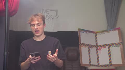 Snapshot of mattcashxxx chatting on 02-07-26, 02:15 Matt Cash online show from 02-07-26, 02:15