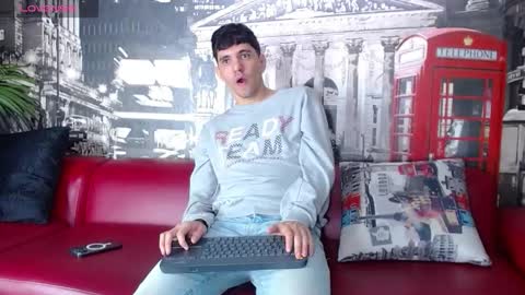 ---Matteo--- online show from 10-11-25, 04:44