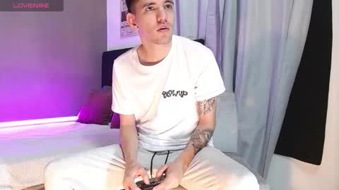 ---Matteo--- online show from 11-10-25, 07:29