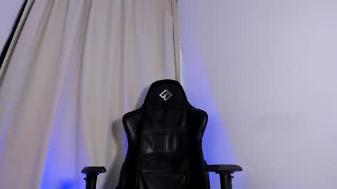 matteosantino25 online show from 02-21-26, 06:09