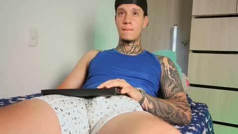 Snapshot of matthewjones1 chatting on 10-29-25, 03:14 Matt online show from 10-29-25, 03:14