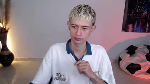 Snapshot of mattias_dantee chatting on 11-30-25, 05:50 mattias online show from 11-30-25, 05:50