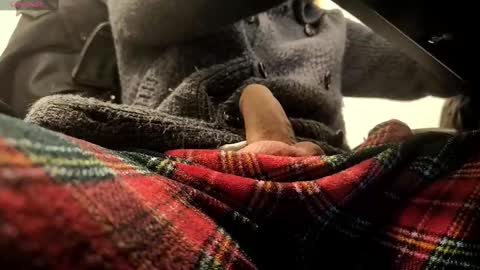 Snapshot of mattinetor chatting on 12-17-24, 01:39 mattinetor online show from 12-17-24, 01:39