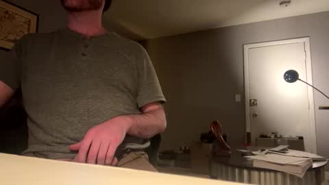 Snapshot of mattiufr chatting on 12-15-25, 04:17 Matt online show from 12-15-25, 04:17