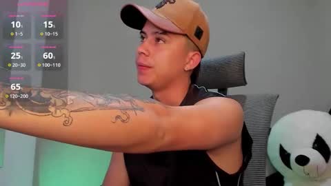 Snapshot of mattiwsmorris_ chatting on 11-13-25, 04:06 mattiwsmorris_ online show from 11-13-25, 04:06