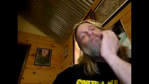 mattman82666 online show from 01-04-25, 04:01