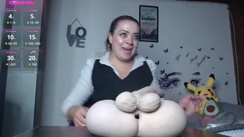 Snapshot of mature_liaa chatting on 12-03-25, 12:51 Mature liaa online show from 12-03-25, 12:51