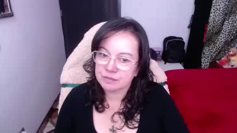 Snapshot of mature_wolf chatting on 11-11-25, 03:12 Sonia online show from 11-11-25, 03:12
