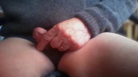 Snapshot of maturedaddi chatting on 02-11-26, 11:04 Maturedaddi online show from 02-11-26, 11:04