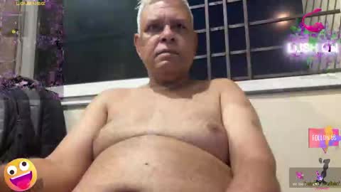 Snapshot of maturedman_44 chatting on 09-08-25, 11:26 DEV online show from 09-08-25, 11:26