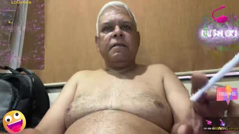 Snapshot of maturedman_44 chatting on 09-15-25, 12:32 DEV online show from 09-15-25, 12:32