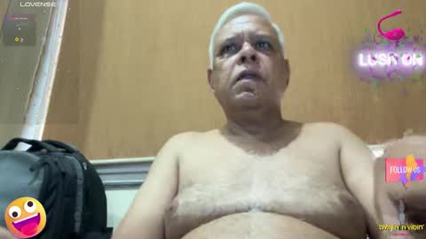 Snapshot of maturedman_44 chatting on 09-25-25, 11:14 DEV online show from 09-25-25, 11:14