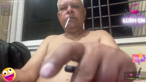 Snapshot of maturedman_44 chatting on 10-26-25, 10:25 DEV online show from 10-26-25, 10:25