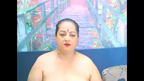 Snapshot of matureindian654u chatting on 02-06-26, 10:07 matureindian654u online show from 02-06-26, 10:07