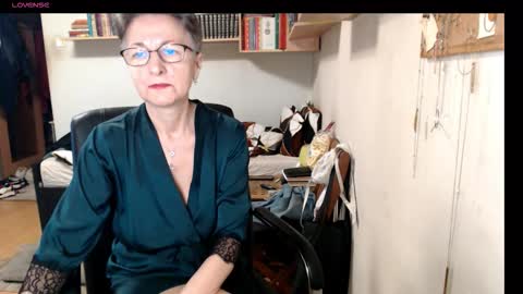 maturekate online show from 10-02-25, 05:25