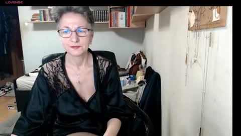maturekate online show from 10-05-25, 07:07